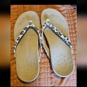 Vionic Women's Snakeskin Flip Flops